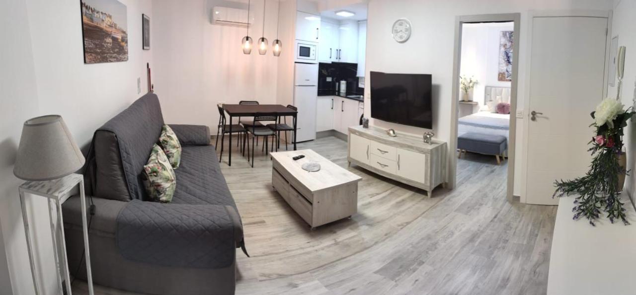 Apartamentos Sol Y Luna Conil Conil De La Frontera Zewnętrze zdjęcie